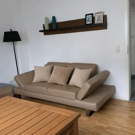 2 * Düsseldorf